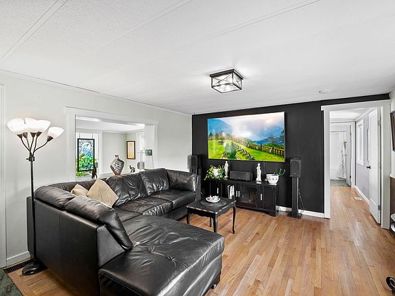 2nd image of 10221 Wilson St #112