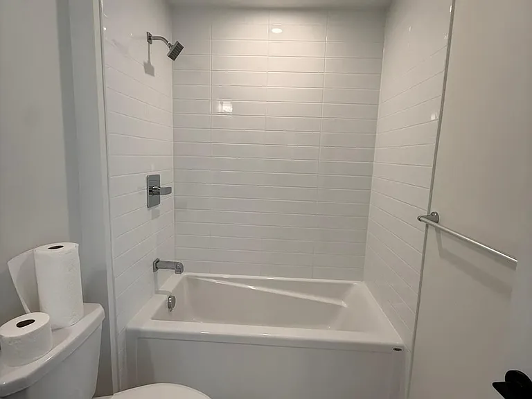 92 Longworth Ave — Photo 26