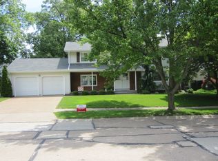 404 Gateway Blvd, Huron, OH 44839