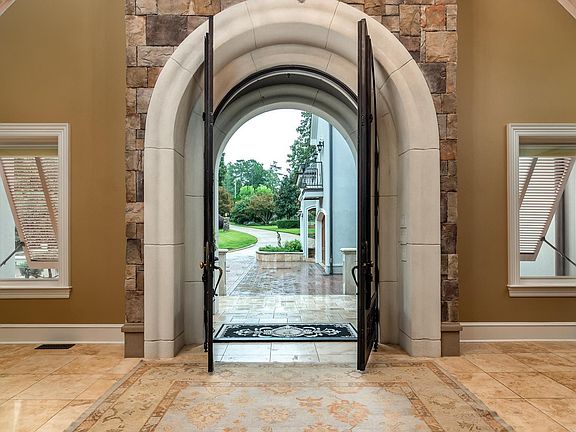 4th image of 263 Lakeview Rd