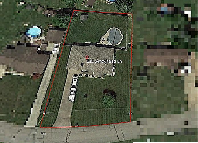 1st image of 220 Arrowhead Ln