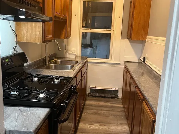 166 Purchase St #1, New Bedford, MA 02740