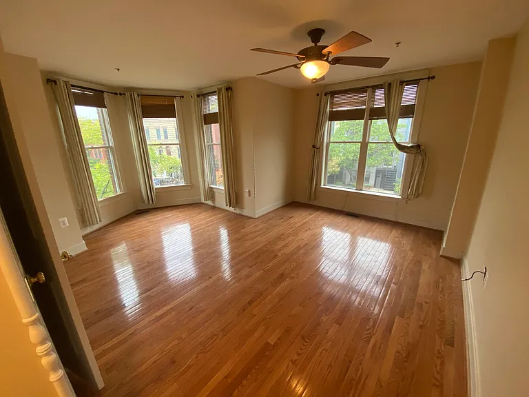 619 I St SE #A — Photo 29