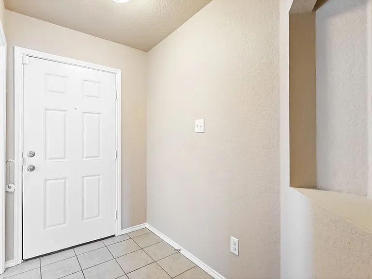 1533 Redbridge Dr — Photo 5