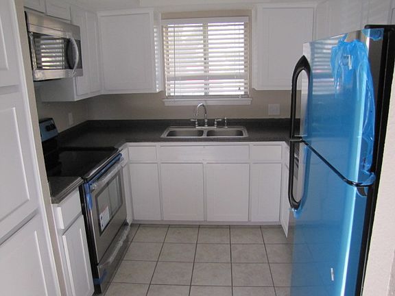 5th image of 1309 Sagebrush Dr