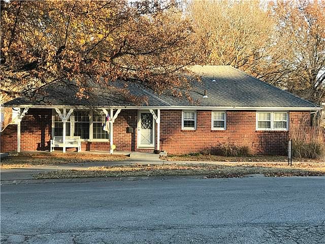 1st image of 5617 Manning Ave