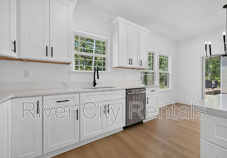 1181 Floyd St — Photo 11