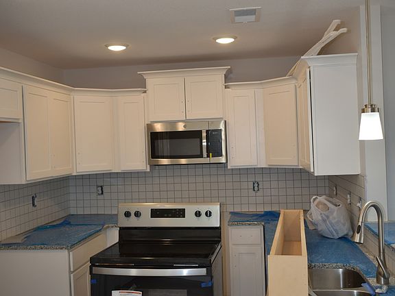4th image of 60 Chestnut Hl Lot 60