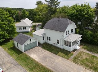 231 Highland Ave, Millinocket, ME 04462