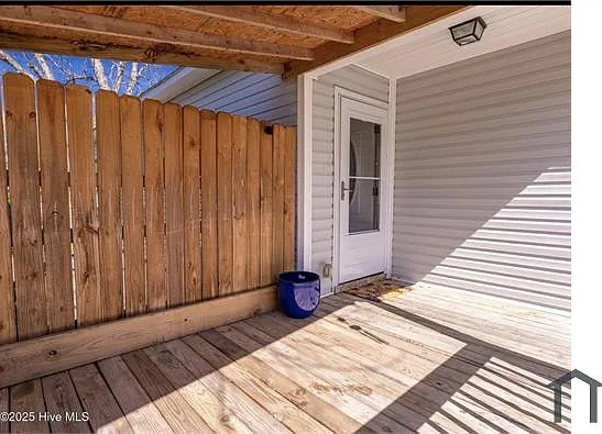 4 bed, $2,600 — Photo 3