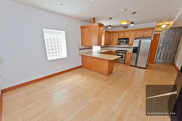 Rented by Highline Residential | media 10