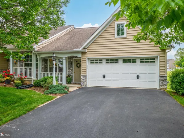 41 Farm Ln, Lancaster, PA 17603