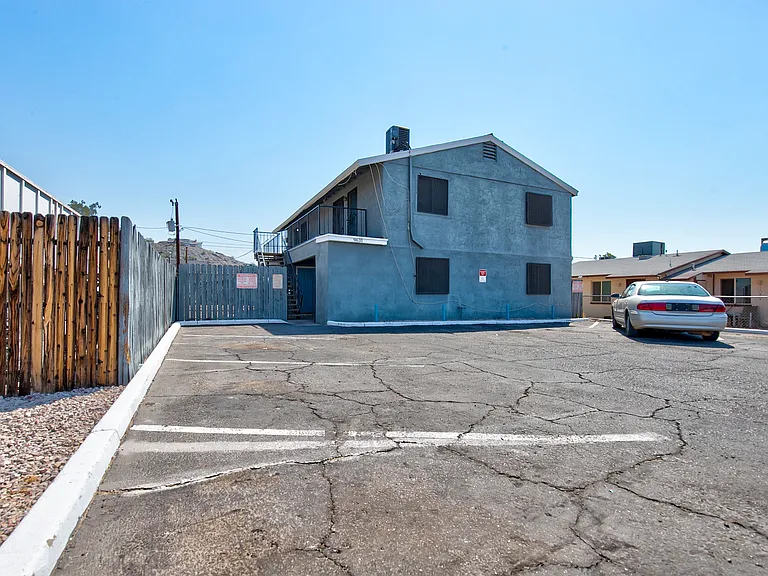 9631 N 12th Ave #201 — Photo 16