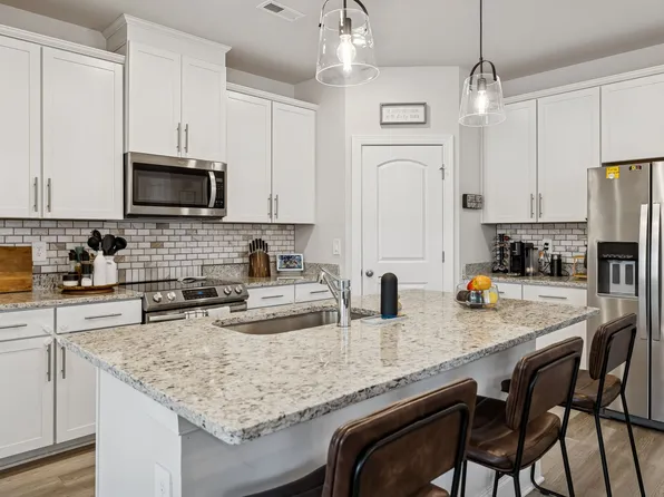 329 Almont Dr, Smyrna, TN 37167
