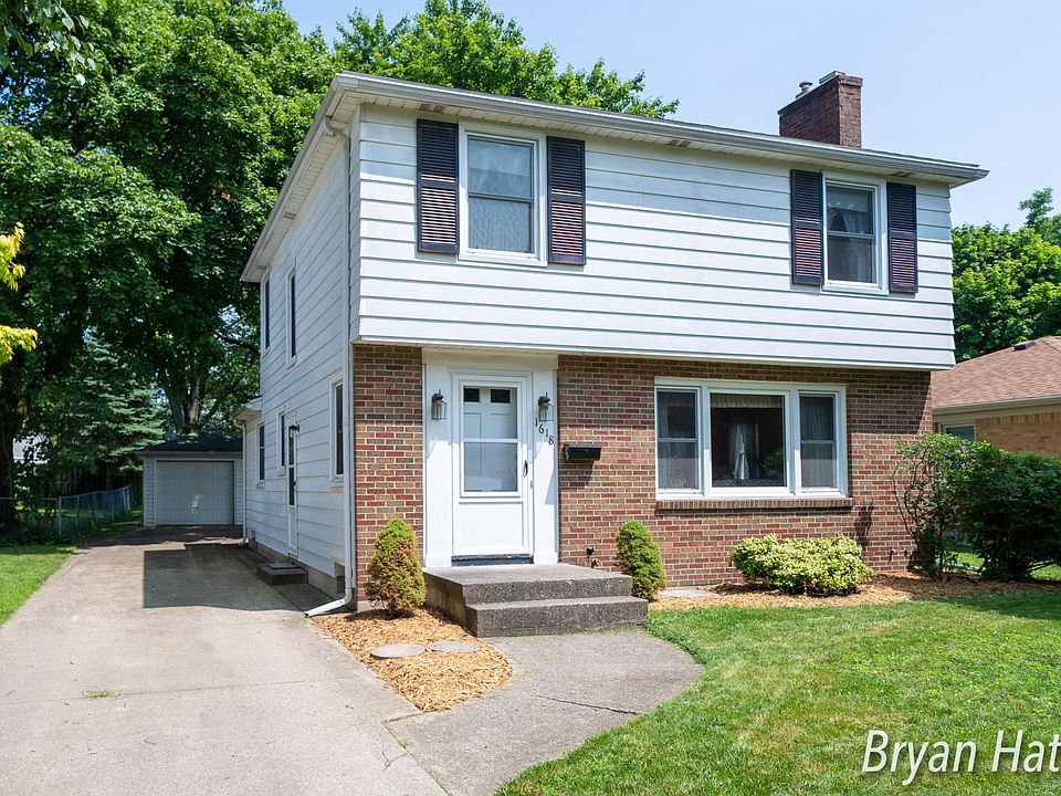 1st image of 1618 Lotus Ave SE