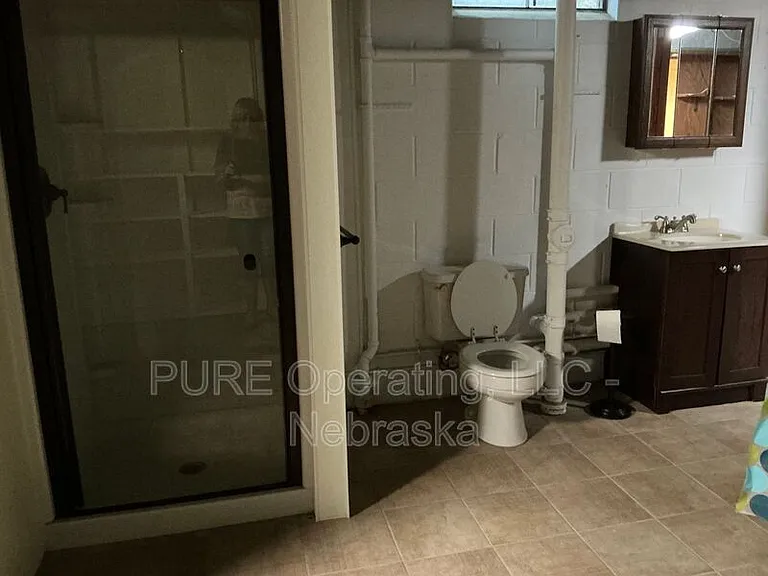 7602 Parker St — Photo 18