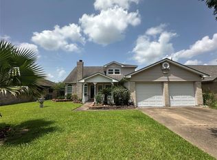 3306 Kempwood Dr, Sugar Land, TX 77479