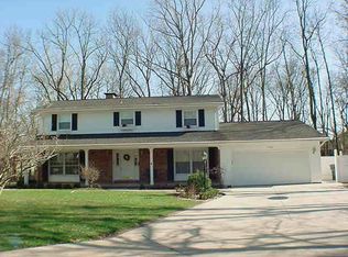 2523 Carriage Ln, Charleston, IL 61920