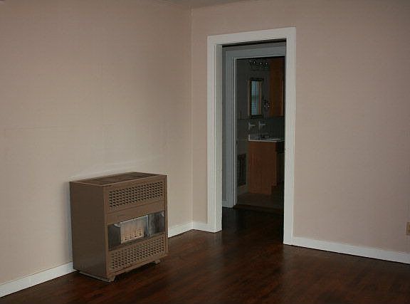 3rd image of 1123 Katy St