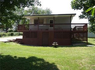 441 Lake Shore Dr, Saint Clair, MO 63077
