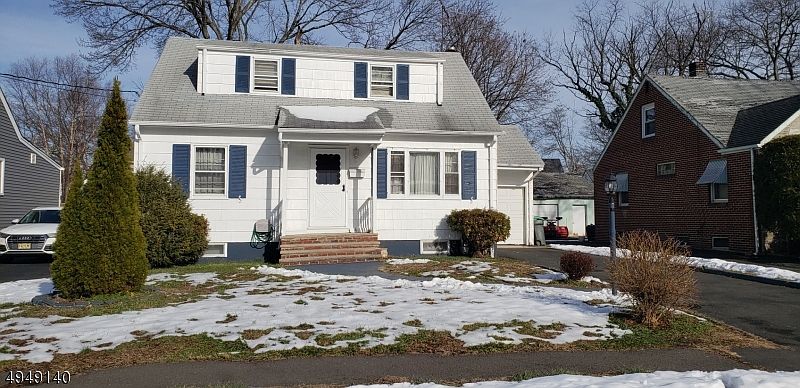 1st image of 415 Willow Ave