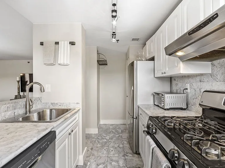 15 N Beacon St #305 — Photo 6