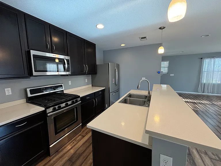 2035 Uinta St — Photo 5