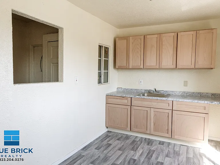1401 W 53rd St — Photo 19