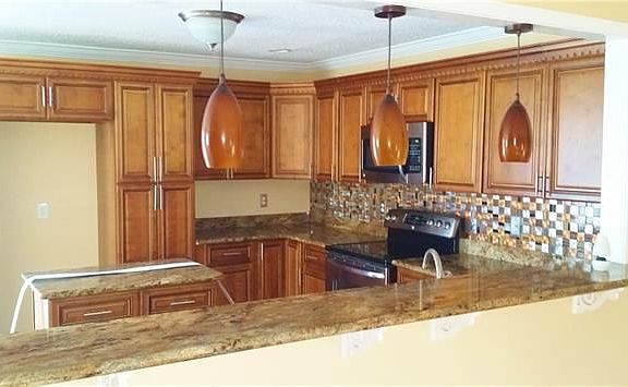 3rd image of 545 Gardenia St