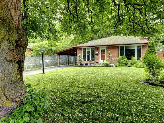 2nd image of 2694 Truscott Dr