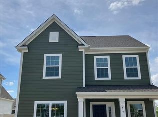 219 Iris Cir, Moyock, NC 27958