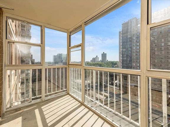 3rd image of 11817 Union Tpke APT 8H