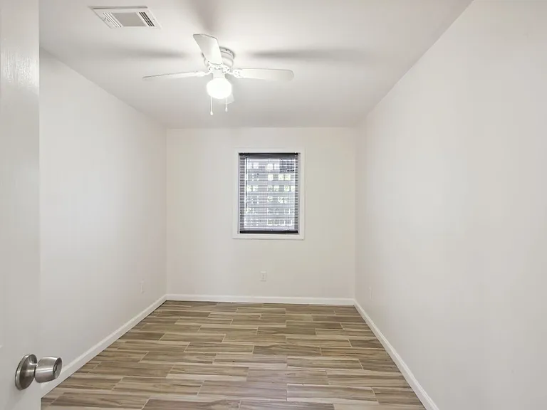 615 Oliver St NW — Photo 8
