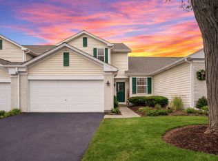 352 Normandie Dr, Sugar Grove, IL 60554