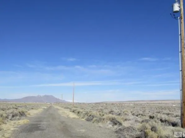 100 Longhorn Ln, Winnemucca, NV 89445