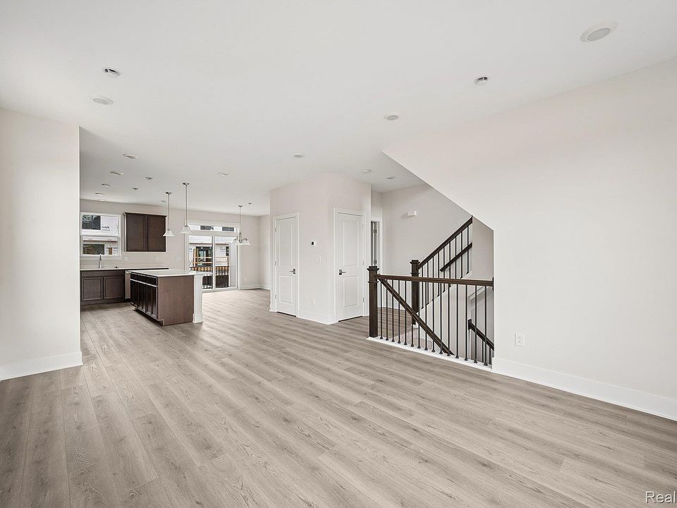 1016 Pine Tree Ln #8, photo 13