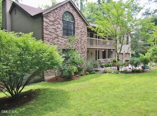 27 Blackberry Dr, Stamford, CT 06903