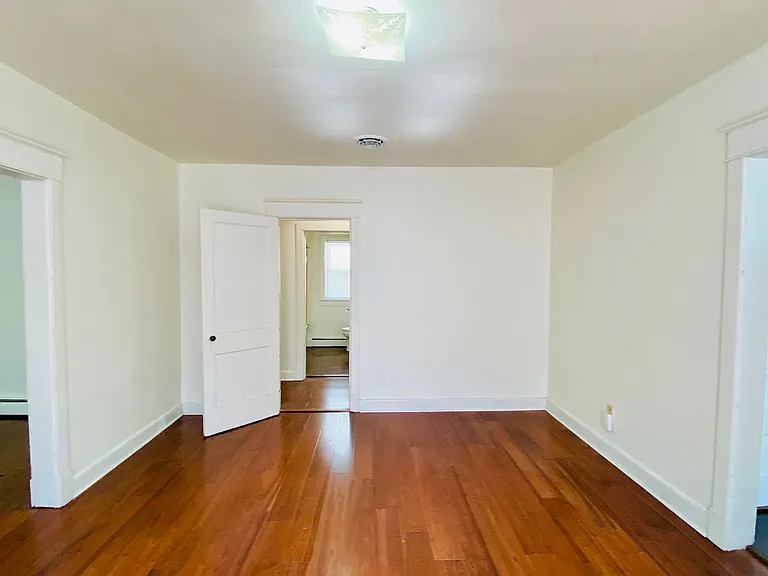 703 N 32nd St — Photo 13