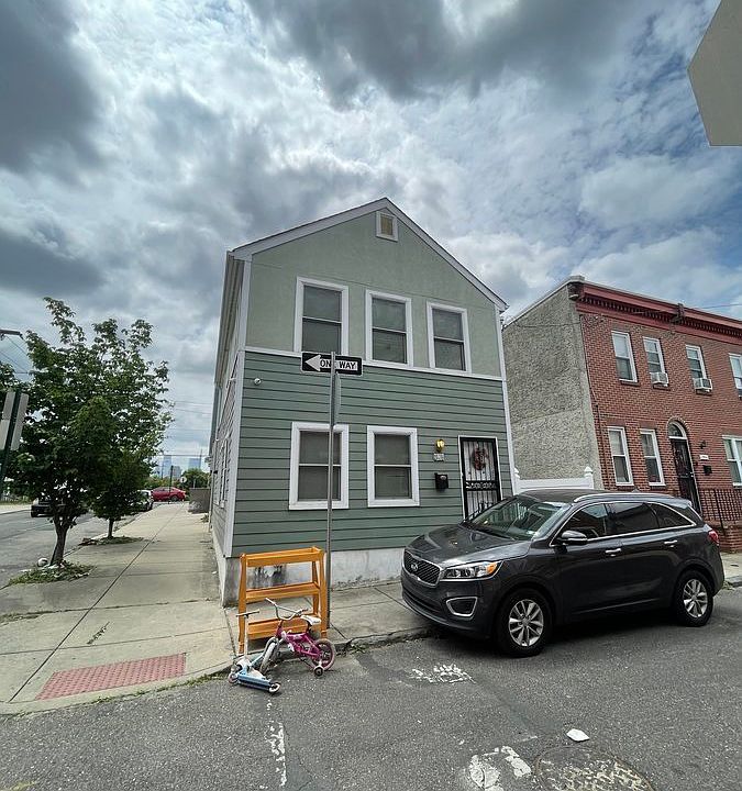 1st image of 1900 Morse St