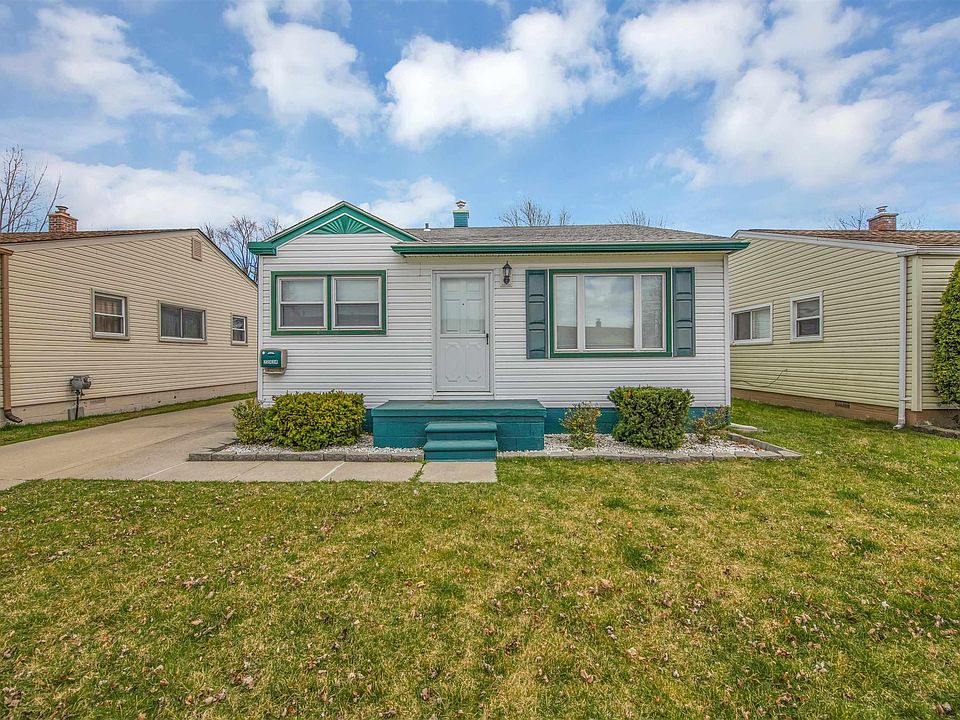 1st image of 22434 Hillock Ave