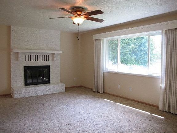 2nd image of 2249 Brandon Dr