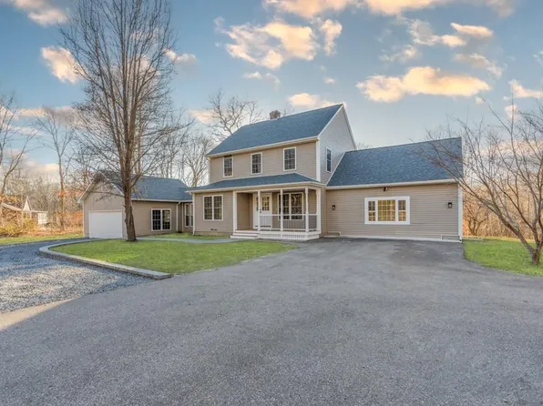 145 Kuehn Rd, Hopkinton, RI 02833