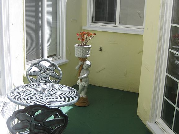 4th image of 1614 26th Ave