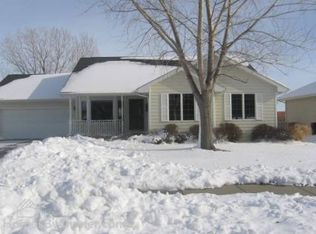 1962 N 1st St, Seward, NE 68434