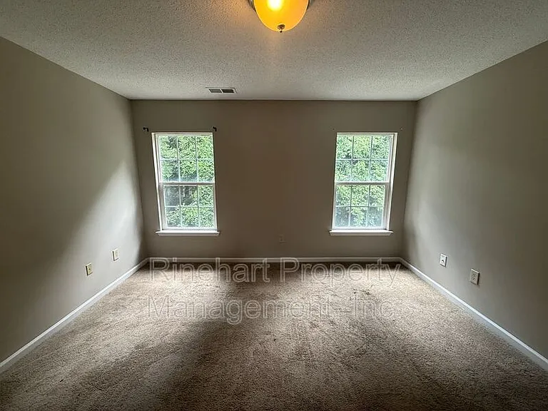760 Tavern Ct — Photo 17