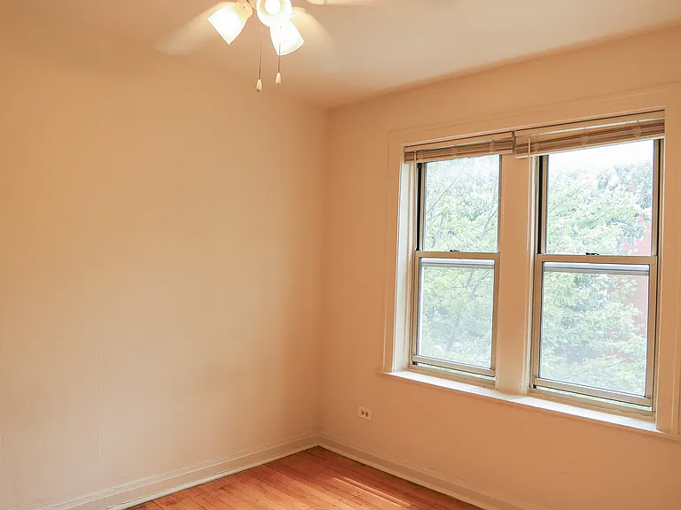1101 W Roscoe St #20 — Photo 8