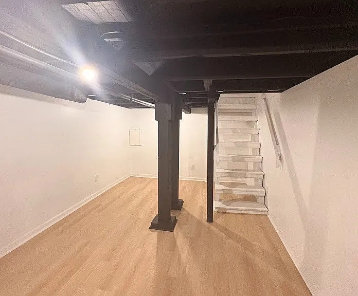 135 Lawndale Ave — Photo 15