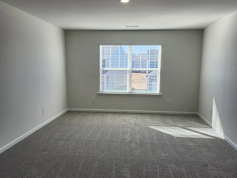 509 Zermatt Ct — Photo 9