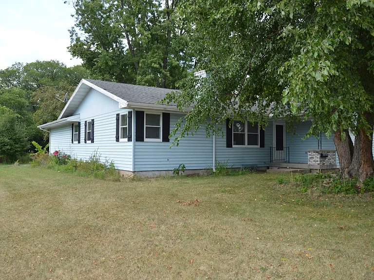 419 Dallas St — Photo 27