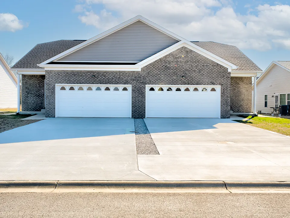 158 Shirley Blvd #B